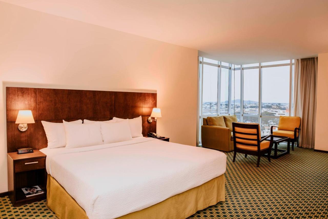 Courtyard By Marriott Guayaquil Hotel Exterior foto