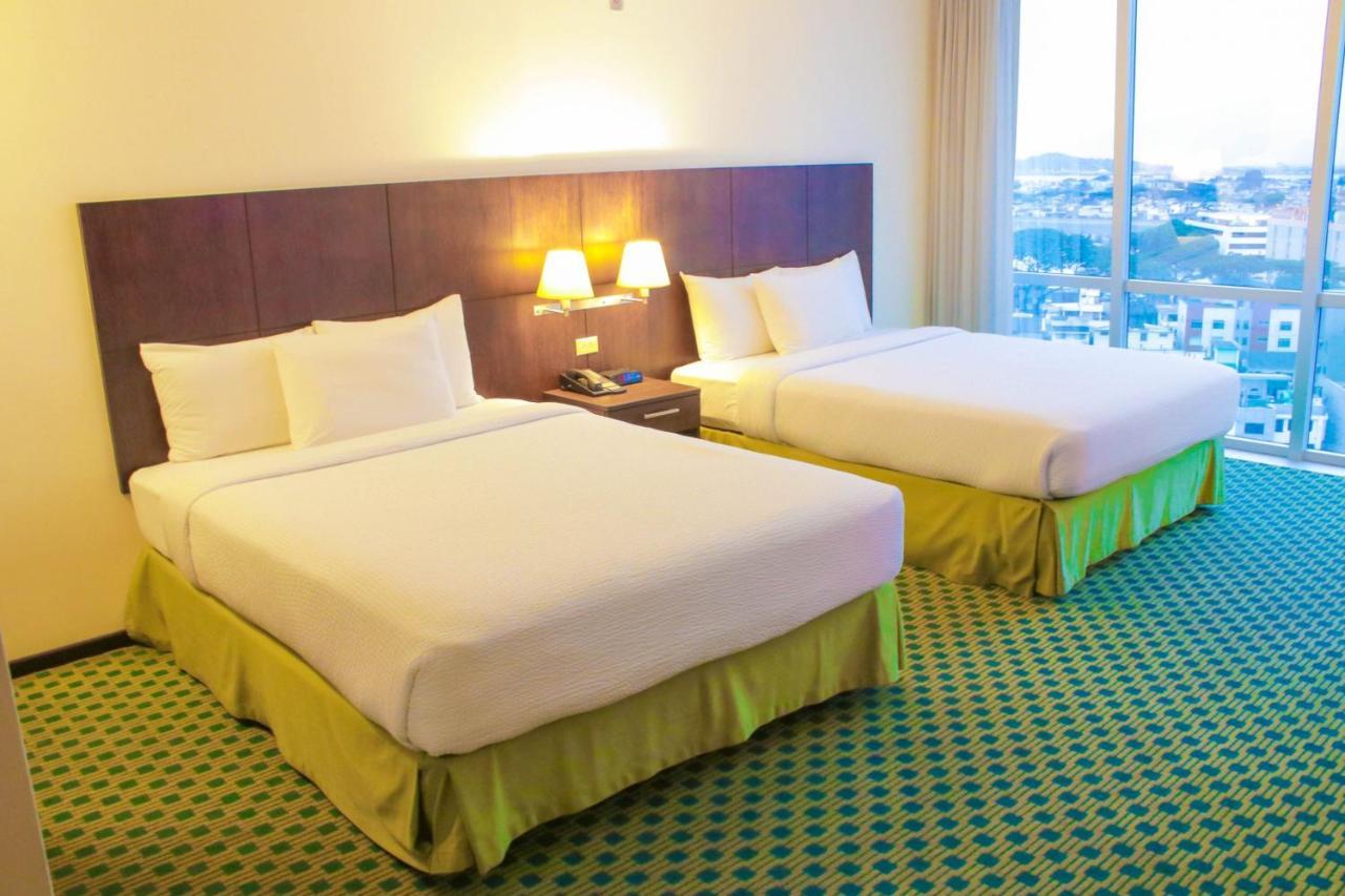 Courtyard By Marriott Guayaquil Hotel Exterior foto