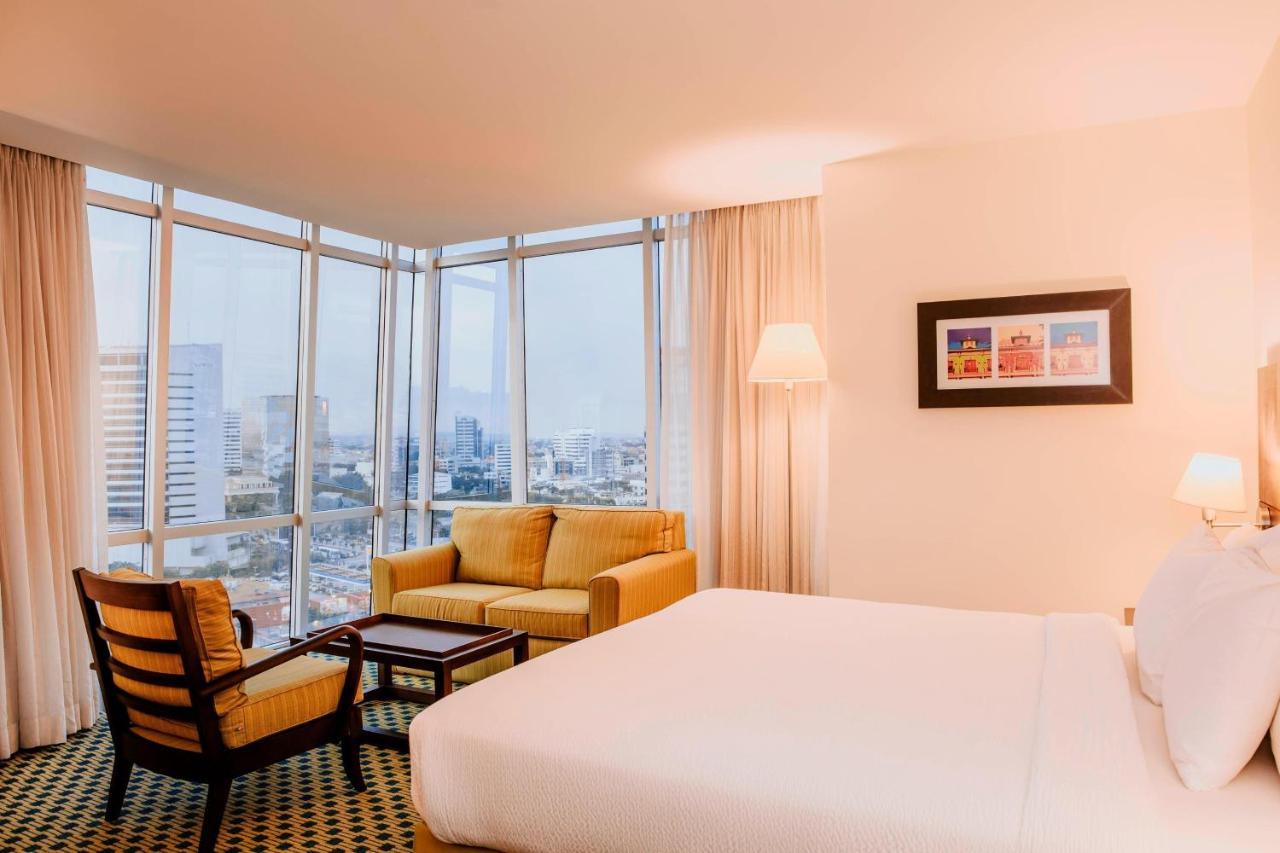 Courtyard By Marriott Guayaquil Hotel Exterior foto
