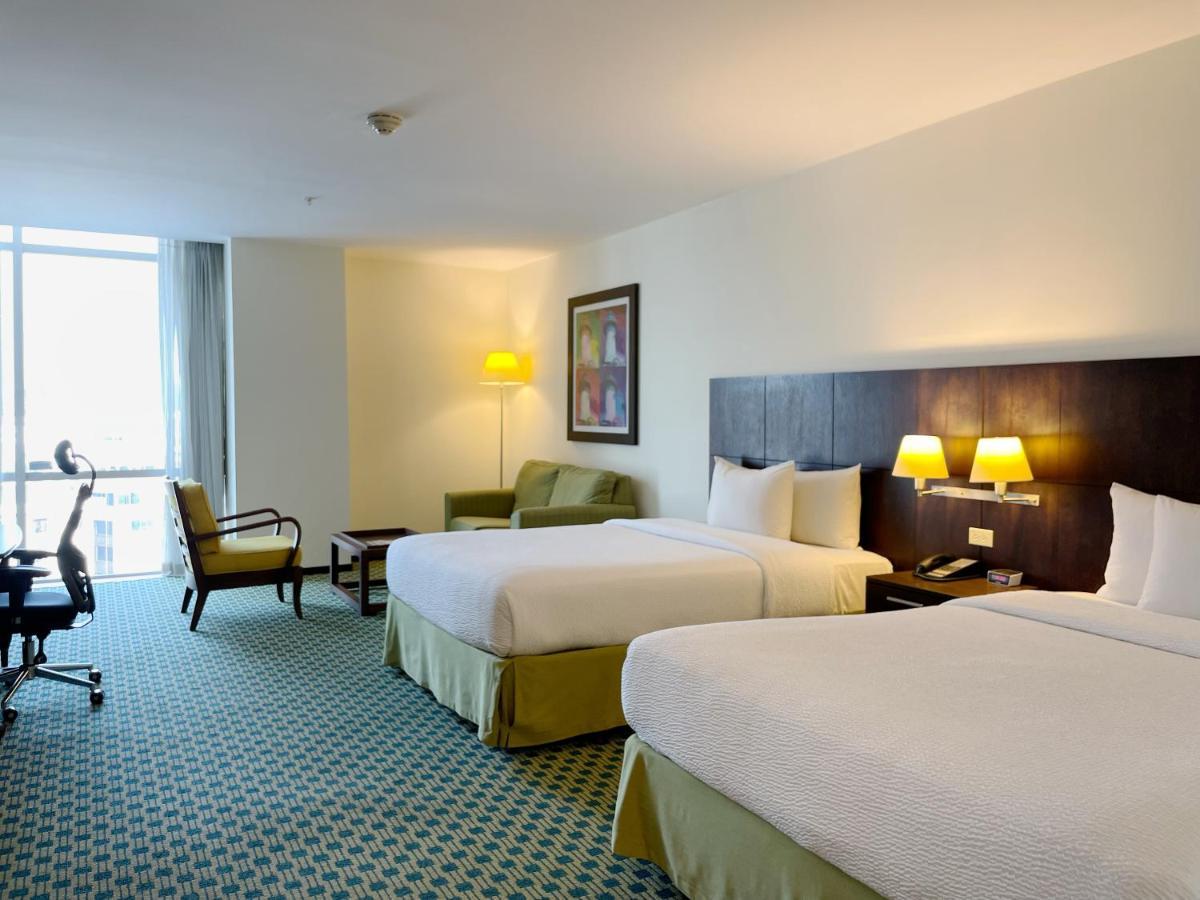 Courtyard By Marriott Guayaquil Hotel Exterior foto