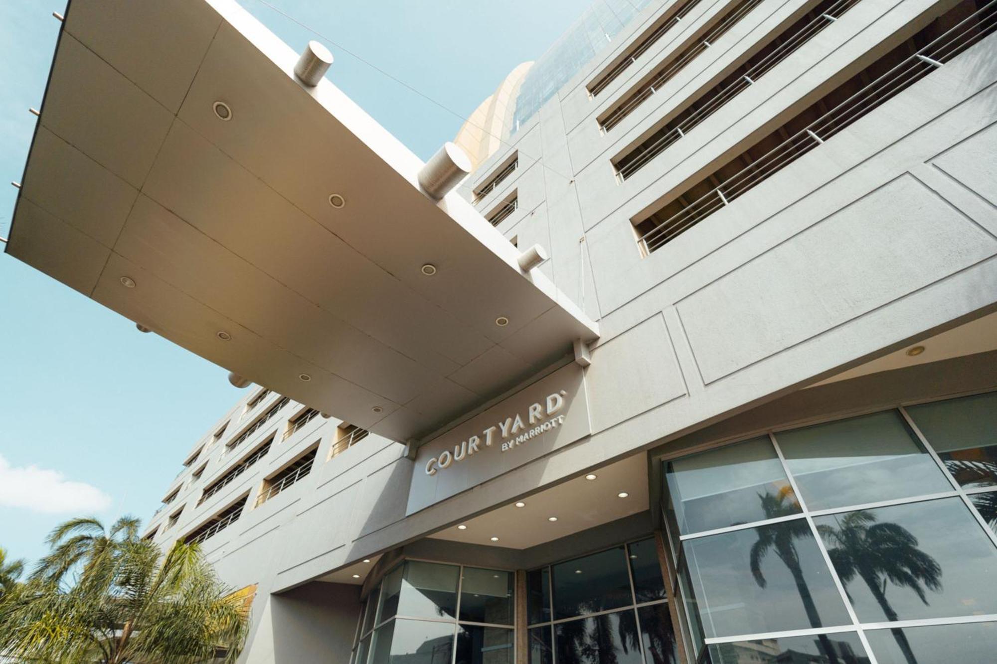 Courtyard By Marriott Guayaquil Hotel Exterior foto
