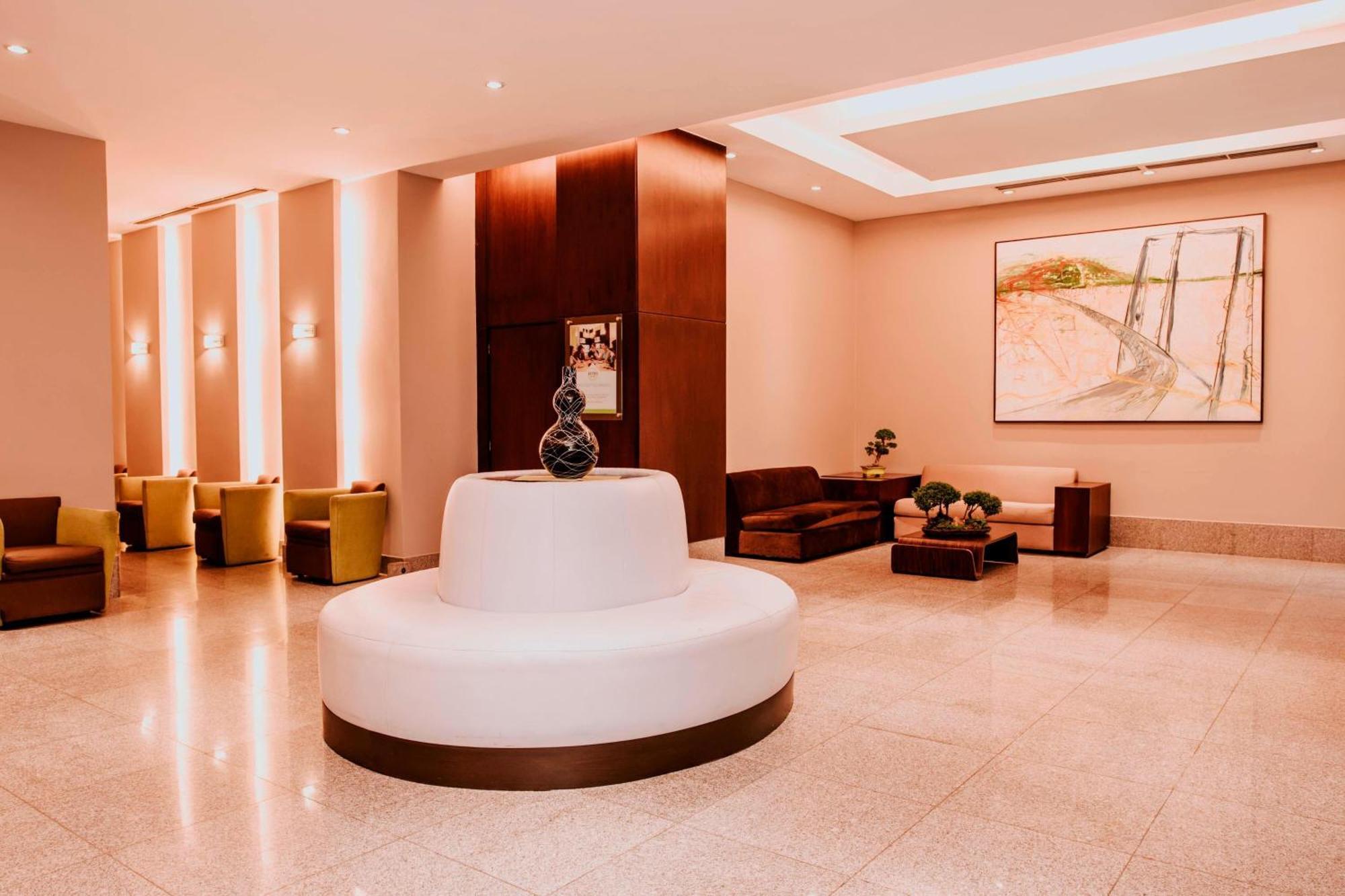 Courtyard By Marriott Guayaquil Hotel Exterior foto