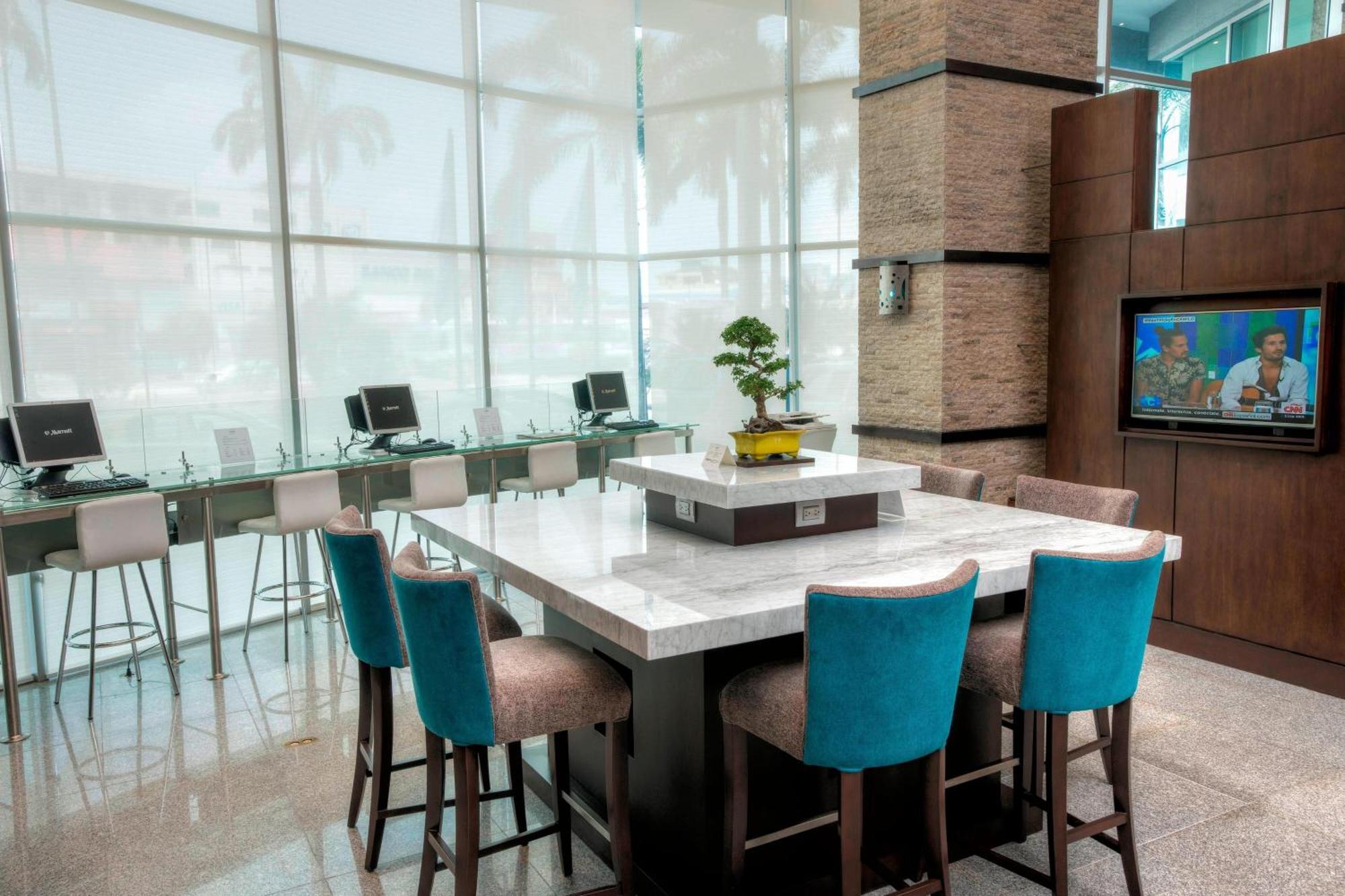 Courtyard By Marriott Guayaquil Hotel Exterior foto